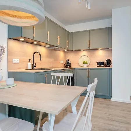 Apartment Crazy Frog *