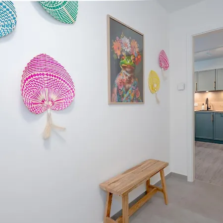 Crazy Frog Apartment