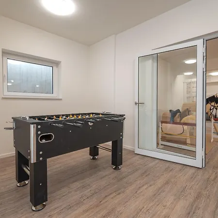 Crazy Frog Apartment